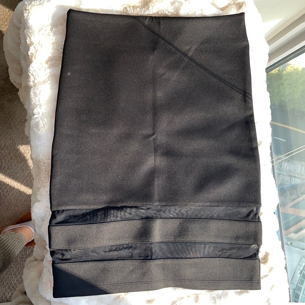 H&M Black Tight Skirt Mesh Border NWT